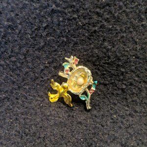 Bird and Nest Brooch/Pin